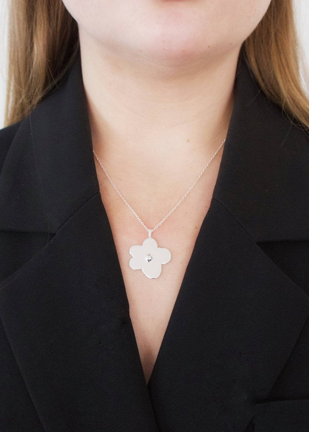 Johanna flower necklace