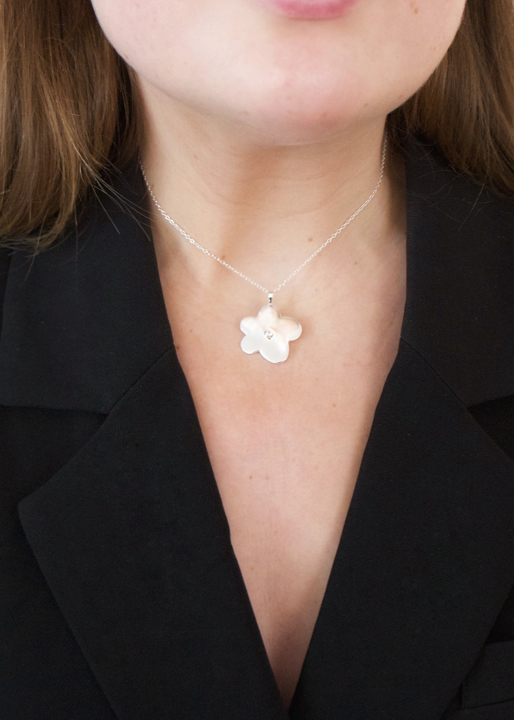 Johanna flower necklace